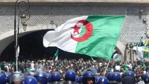 Les enjeux et évolutions du nationalisme Algérien : De la colonisation à l'indépendance
