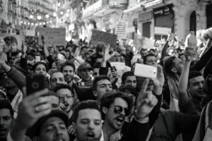 Algérie : confiscation de la parole publique et crise de la souveraineté populaire