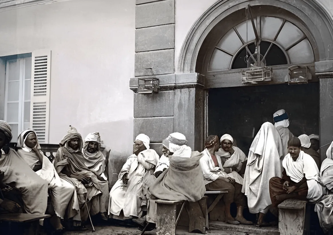 La colonisation de l'Algérie : une analyse critique des perspectives de Marx et Engels