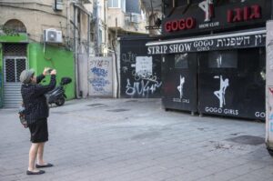 La prostitution, la pornographie et l’héritage biblique : Une réalité inconfortable