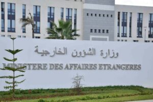 L'Algérie sous l'arbitraire : Une diplomatie en trompe-l'œil
