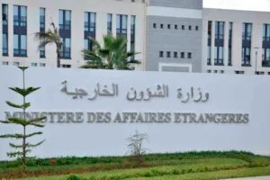 L'Algérie sous l'arbitraire : Une diplomatie en trompe-l'œil