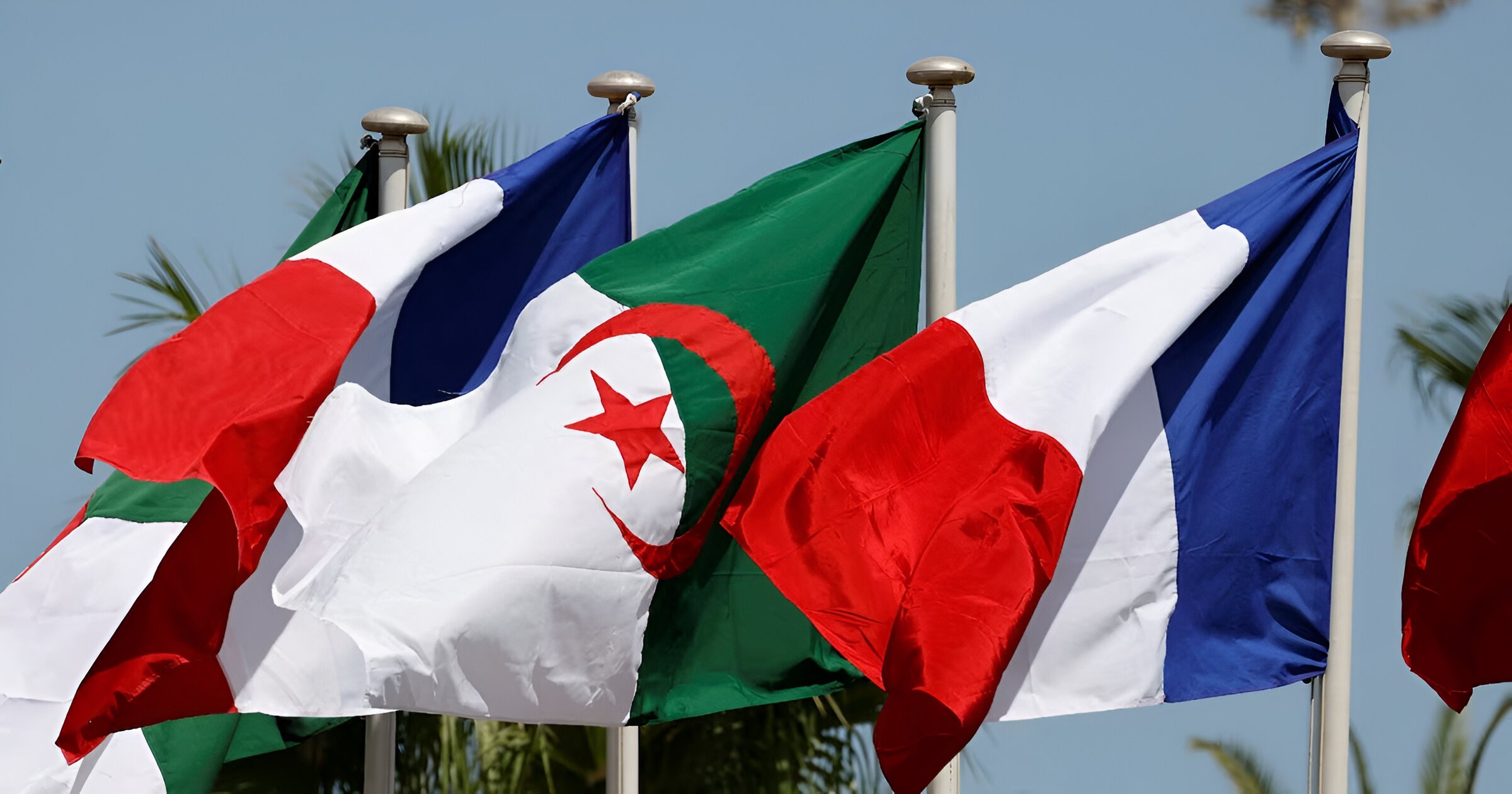 France-Algérie : Une rivalité de façade, une alliance souterraine