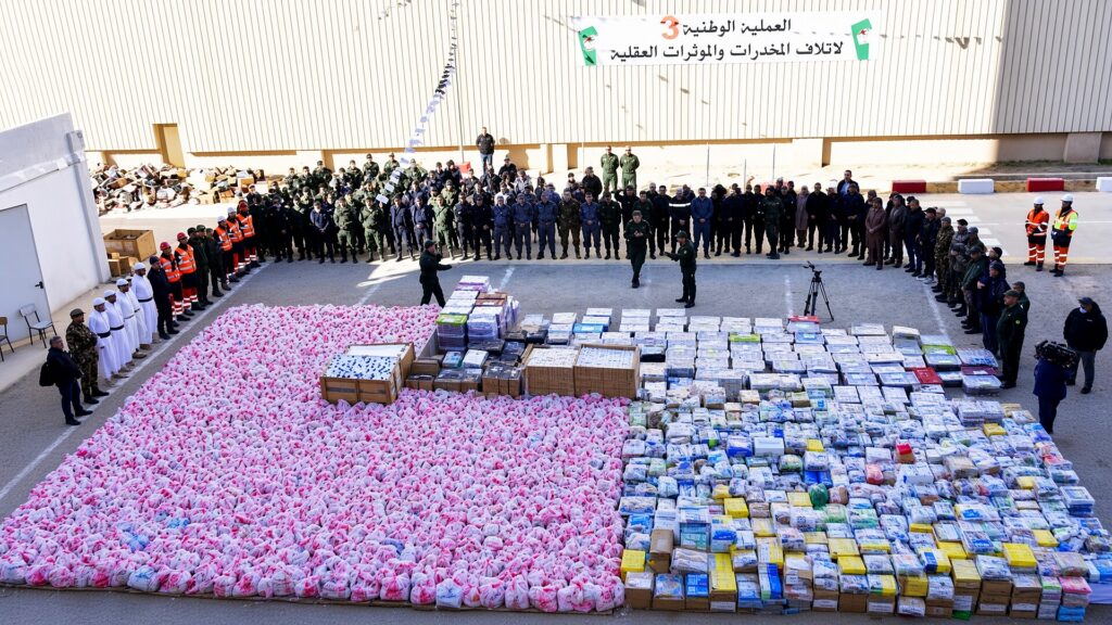 Gouvernance criminelle et État profond : le trafic de drogue comme mode de gestion du pouvoir en Algérie